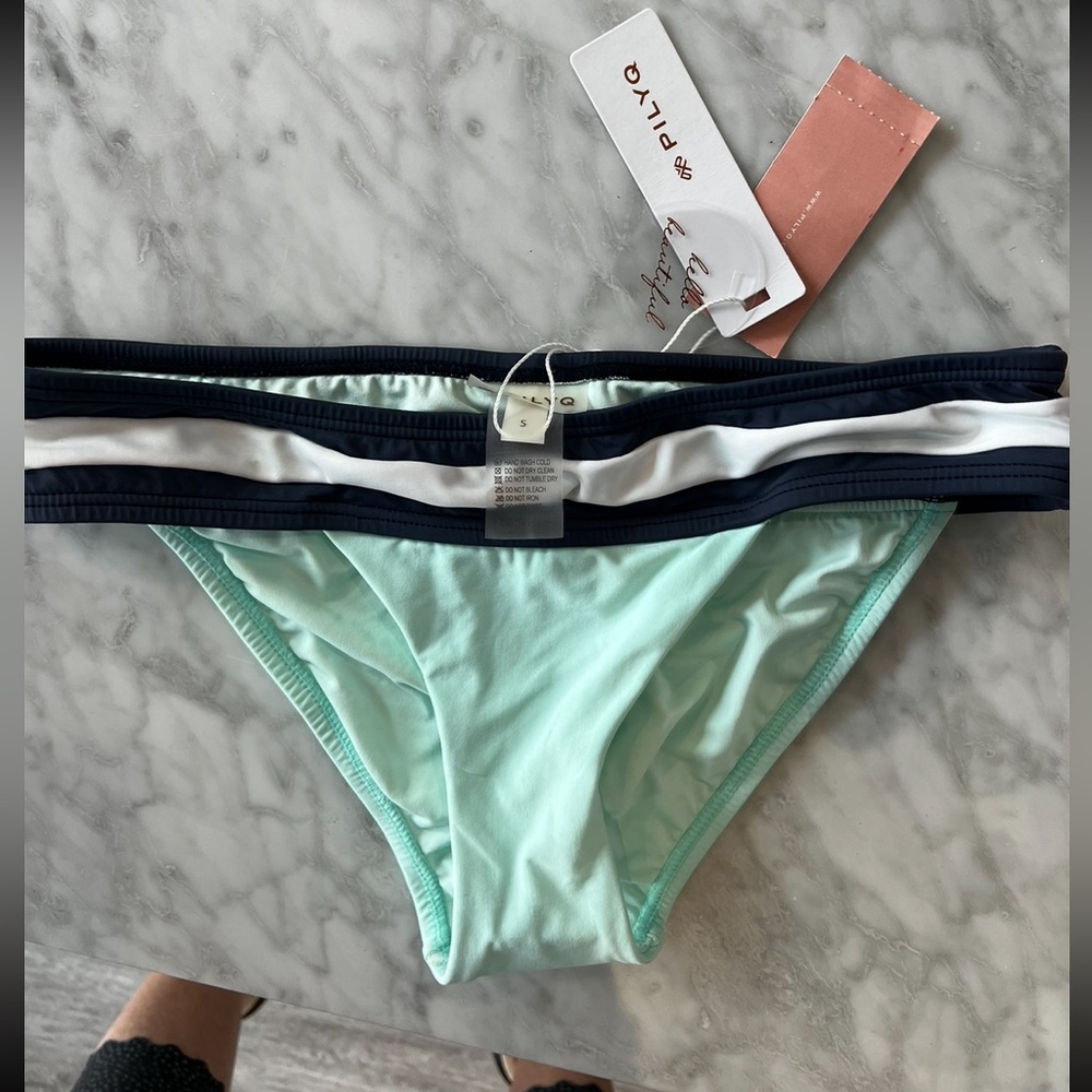 NWT Pily Q bikini bottoms size Small. Orig $88